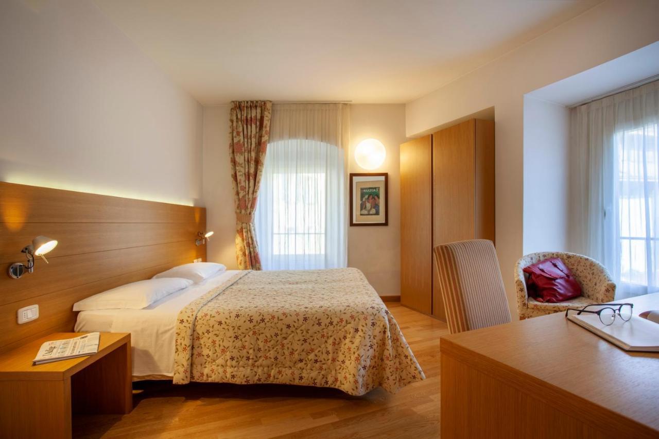 Hotel Romanda Levico Terme Luaran gambar