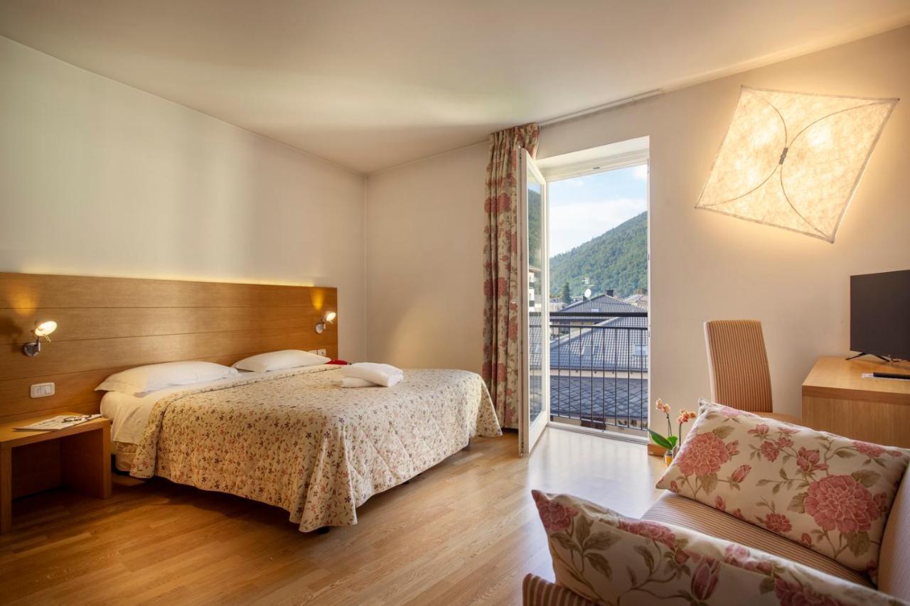Hotel Romanda Levico Terme Luaran gambar