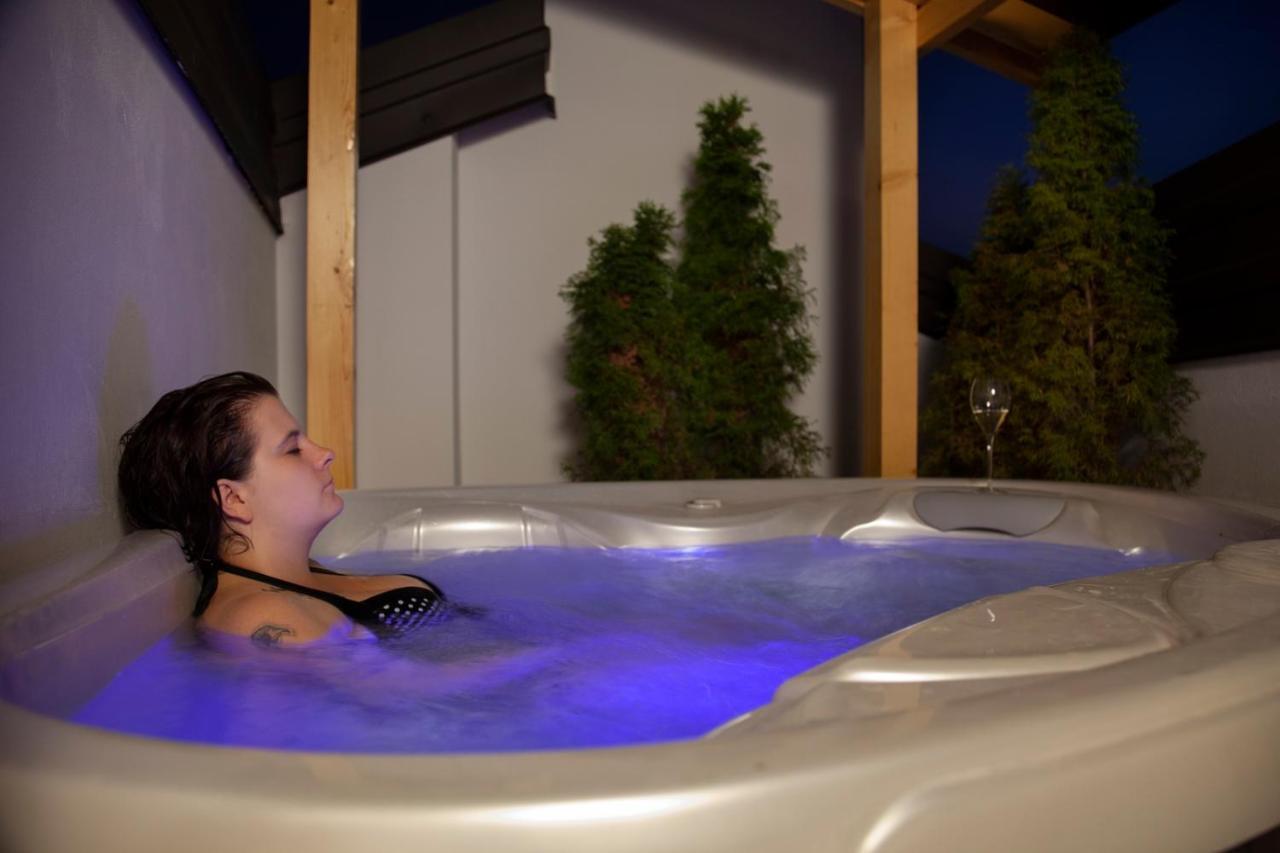 Hotel Romanda Levico Terme Luaran gambar