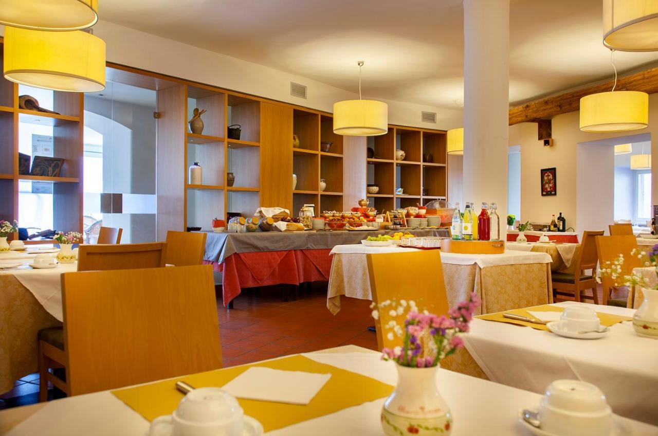 Hotel Romanda Levico Terme Luaran gambar