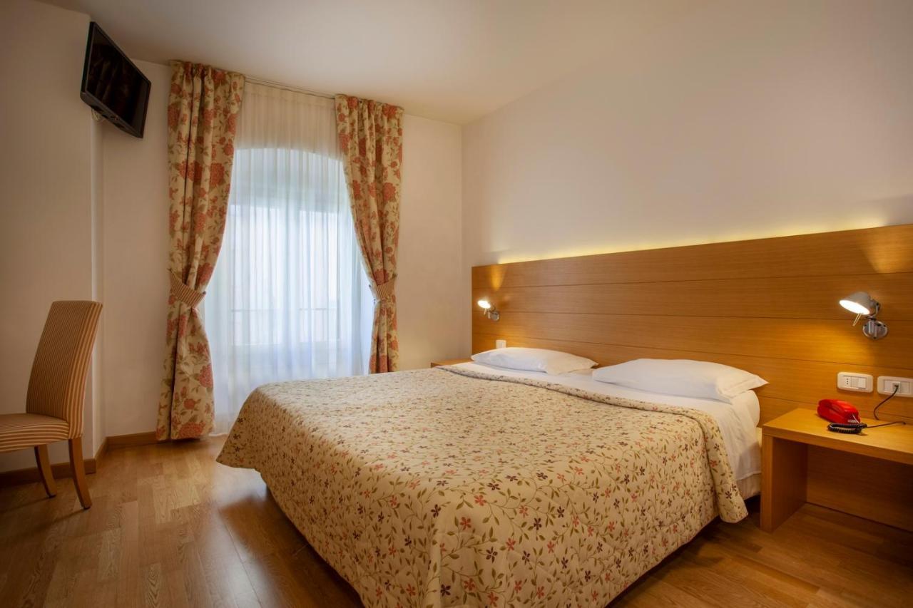 Hotel Romanda Levico Terme Luaran gambar