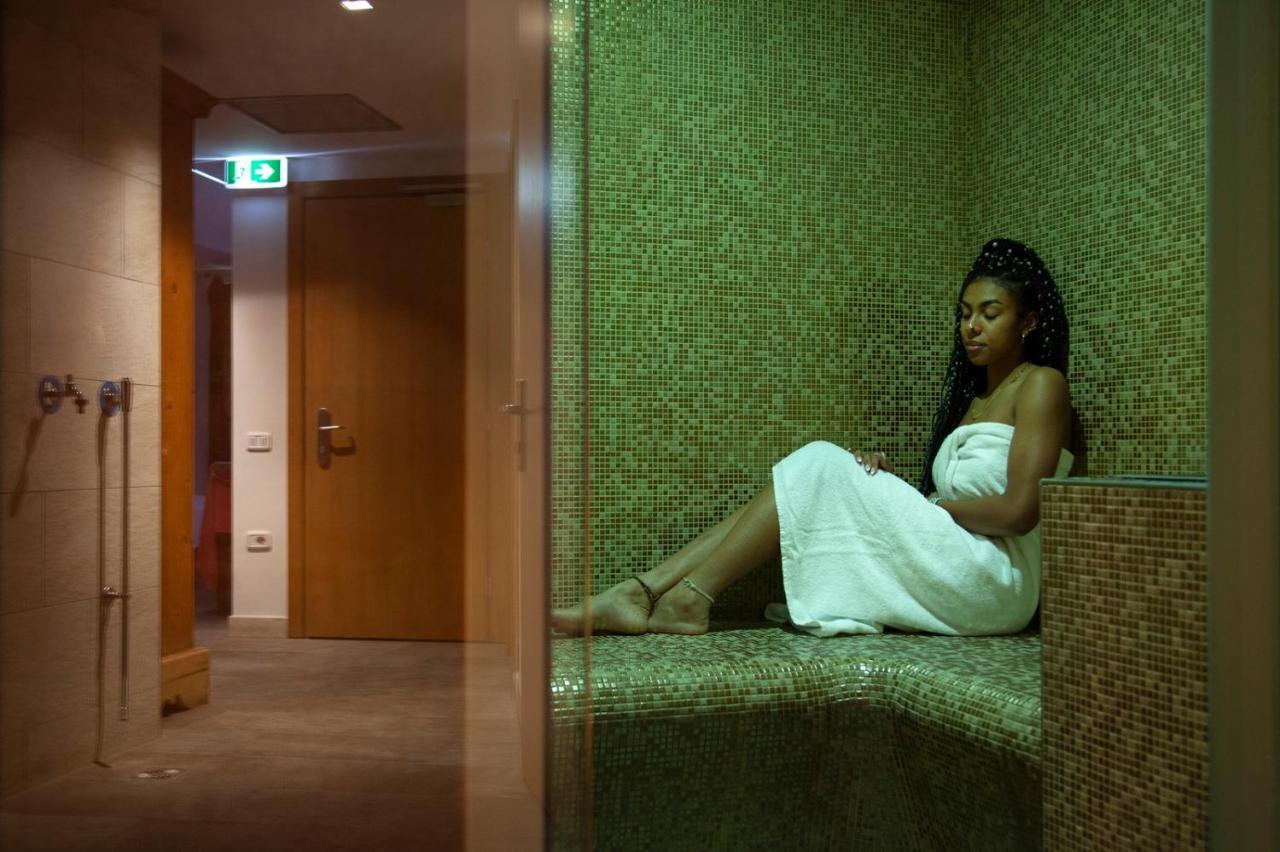 Hotel Romanda Levico Terme Luaran gambar