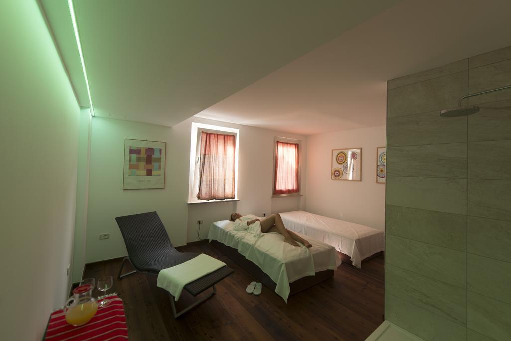 Hotel Romanda Levico Terme Luaran gambar